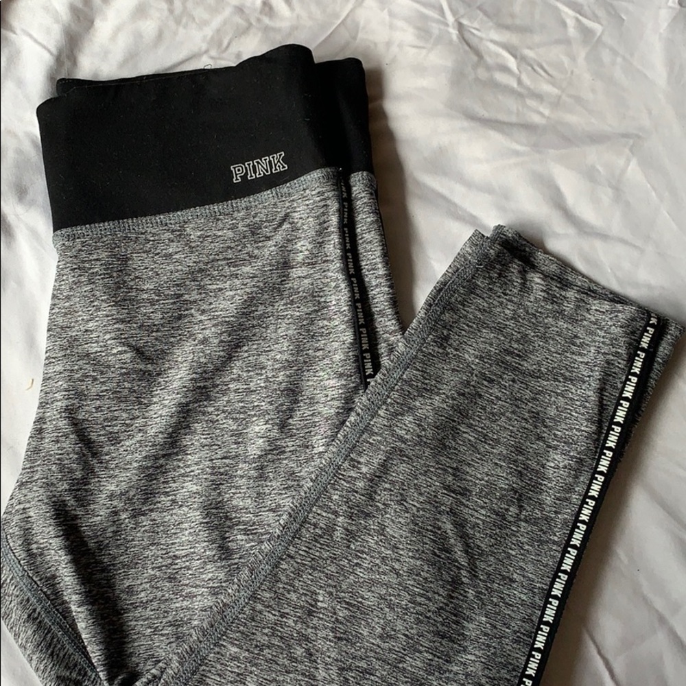 VS PINK Capri Leggings